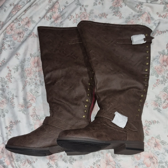 Brown Man Made Material Shoes - Picture 3 of 4